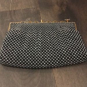 Cute beaded clutch!👛